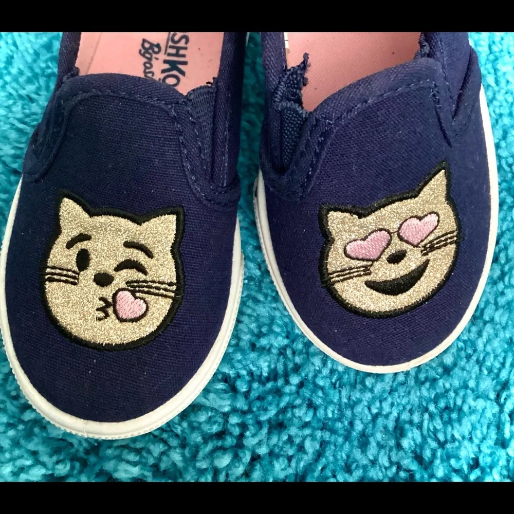 Osh Kosh B’Gosh Gold Kitty Shoes
